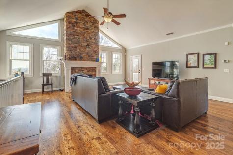 61 Buckle Ridge Weaverville NC 28787