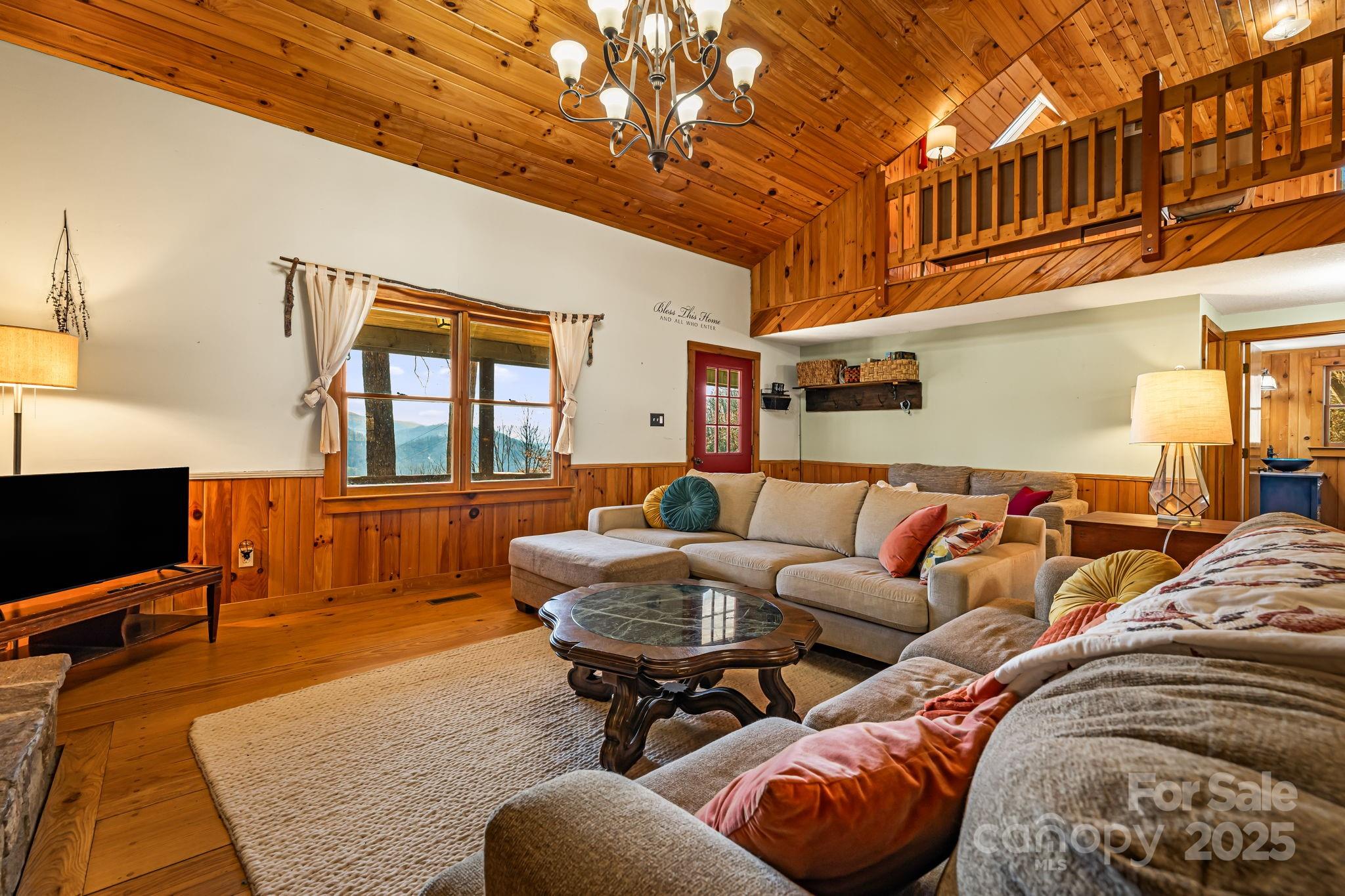 550 Cale Way Clyde NC 28721
