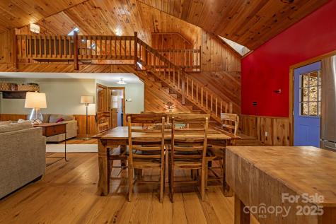 550 Cale Way Clyde NC 28721