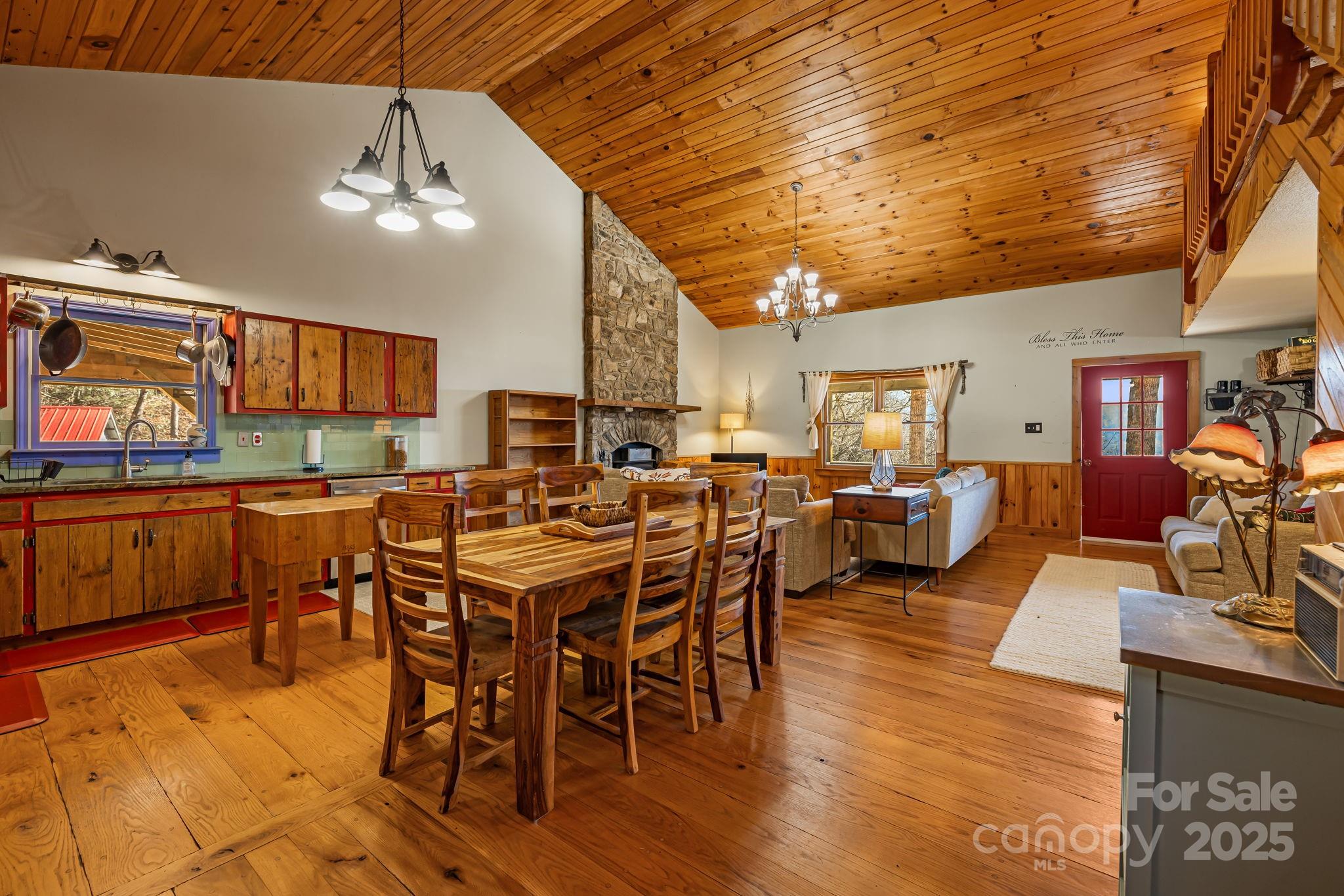 550 Cale Way Clyde NC 28721