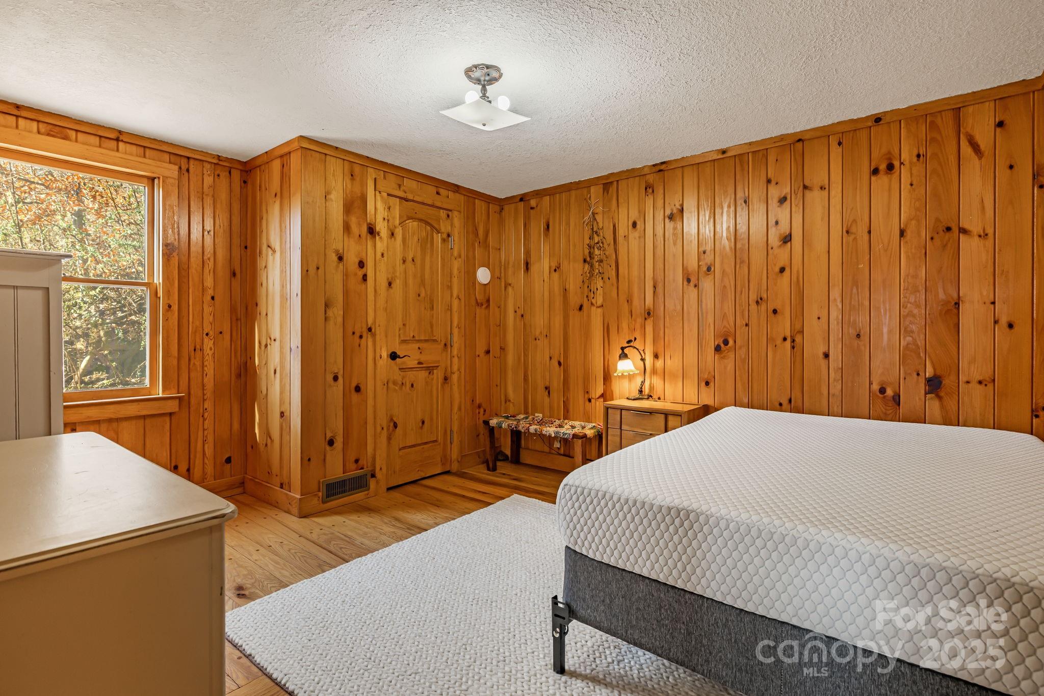550 Cale Way Clyde NC 28721