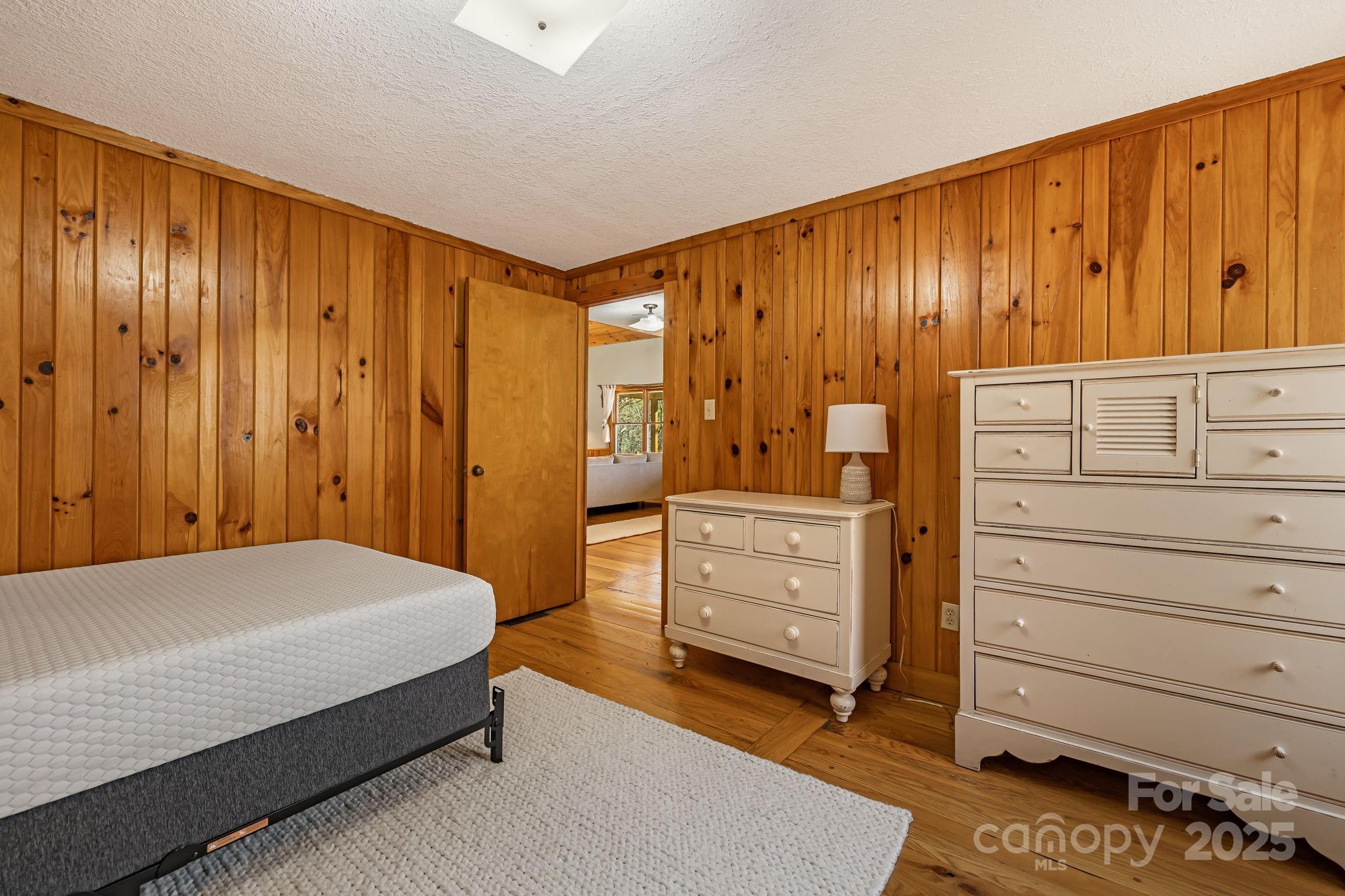550 Cale Way Clyde NC 28721