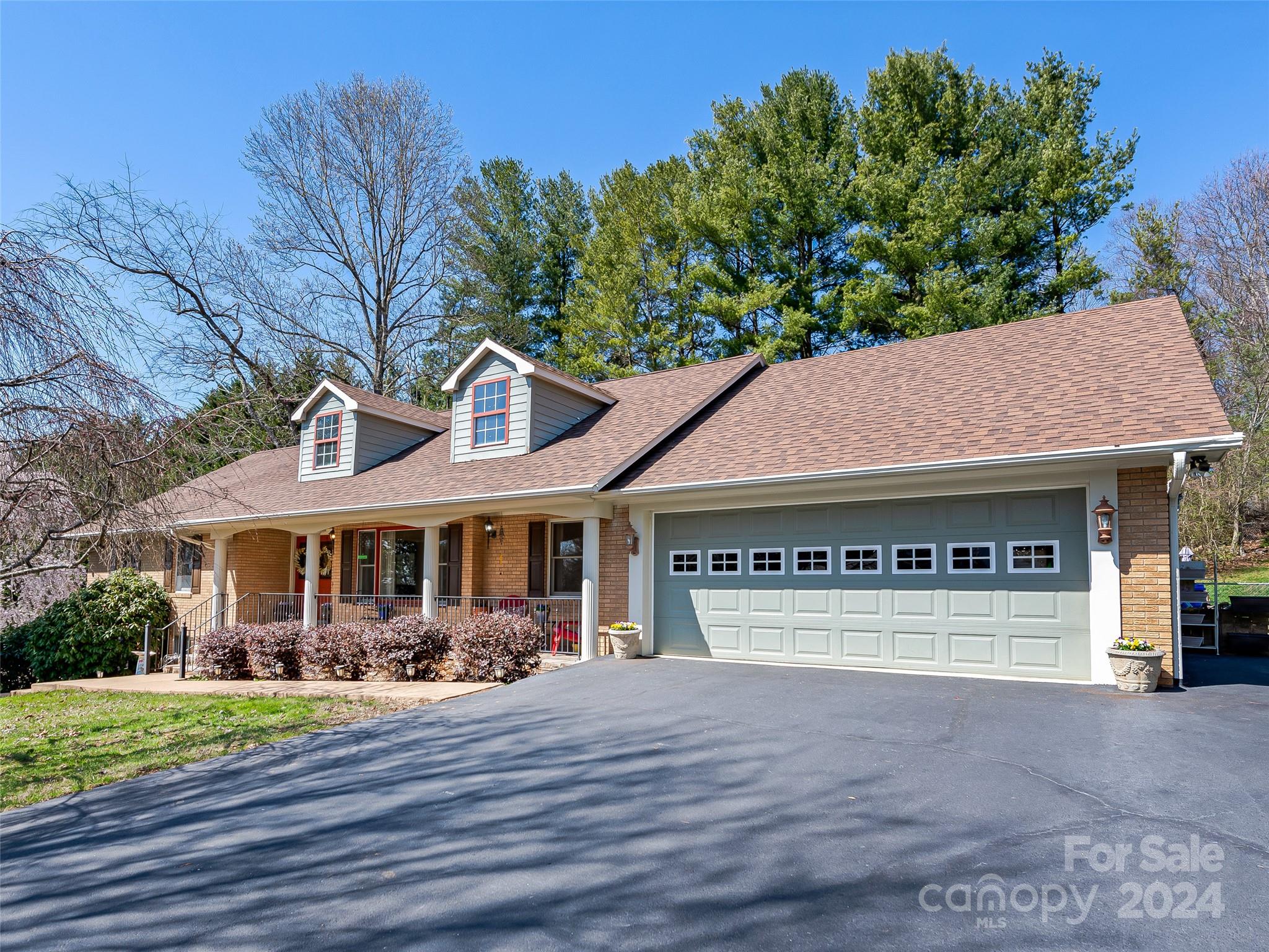 69 Braddock Way Asheville NC 28803