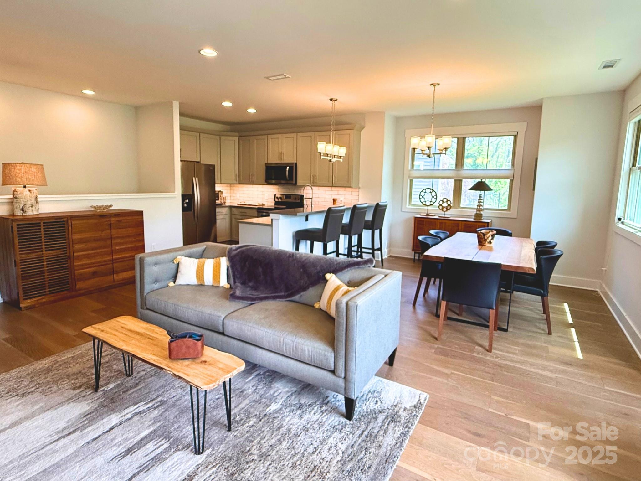 22 Thornes Lane Asheville NC 28805