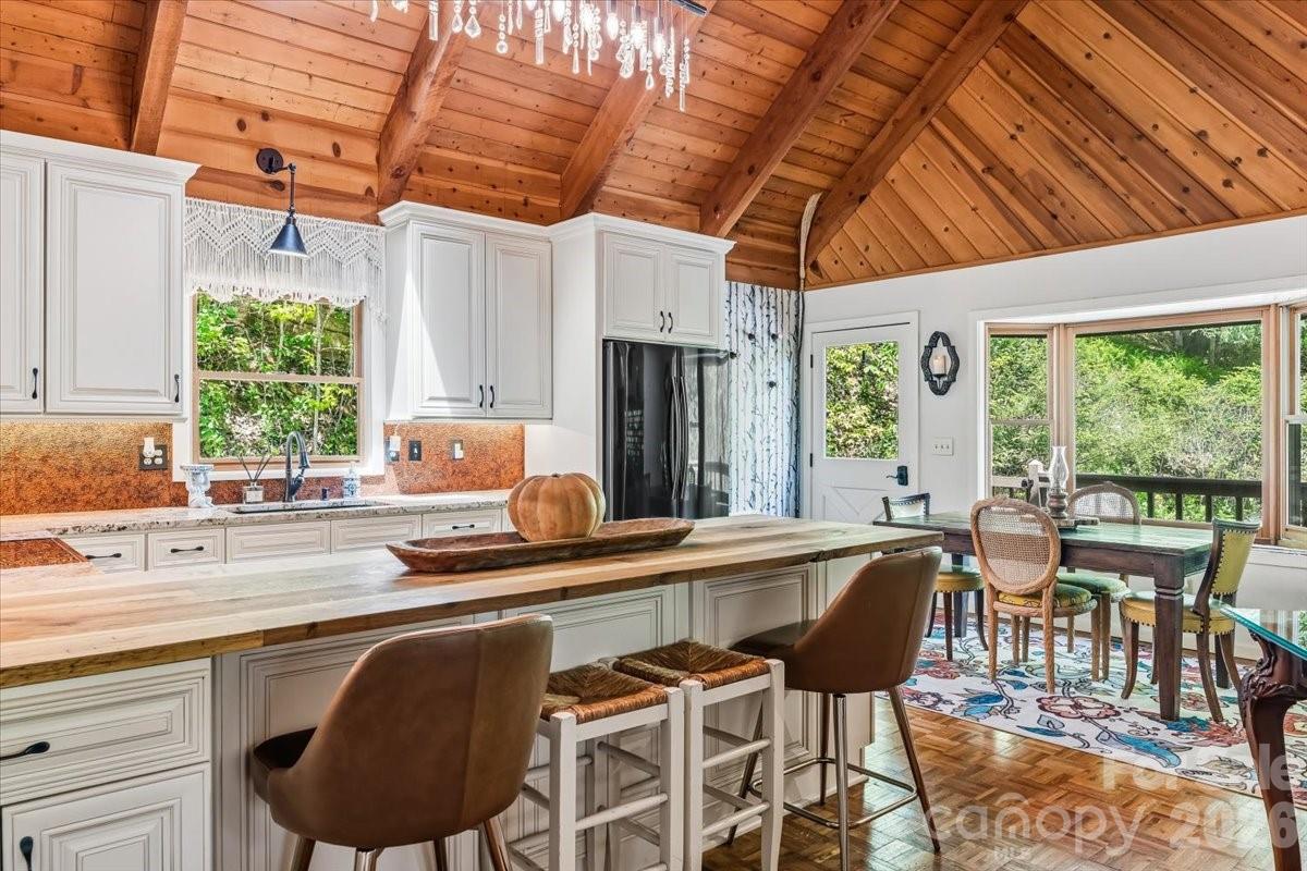 61 Greer Way Mars Hill NC 28754