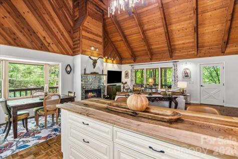 61 Greer Way Mars Hill NC 28754