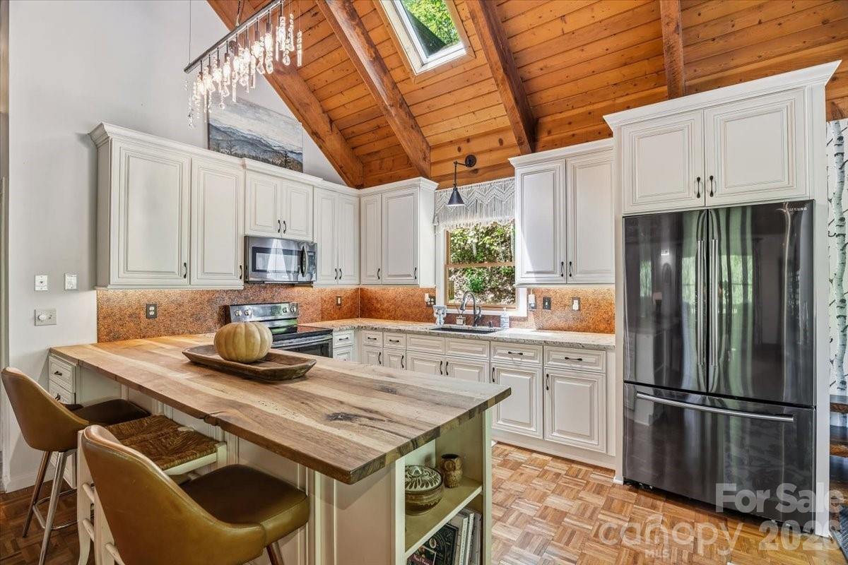 61 Greer Way Mars Hill NC 28754