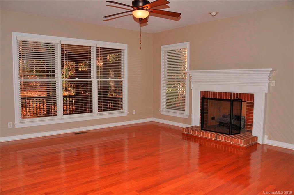 6908 Curlee Court Charlotte NC 28277
