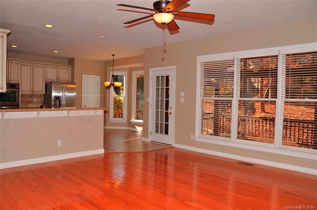 6908 Curlee Court Charlotte NC 28277