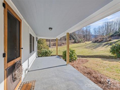 9 Whitted Road Canton NC 28716