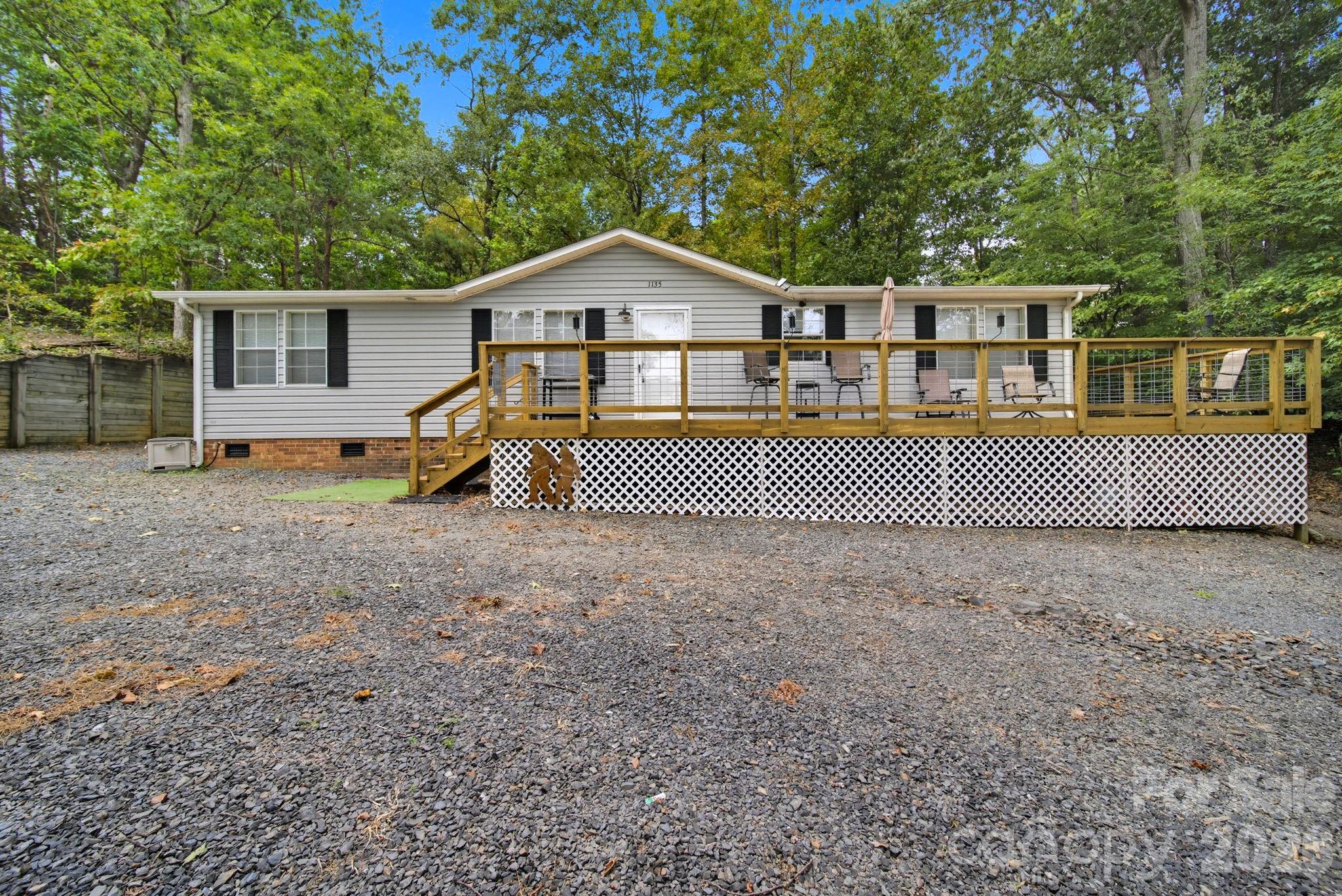 1135 Pinehaven Drive New London NC 28127