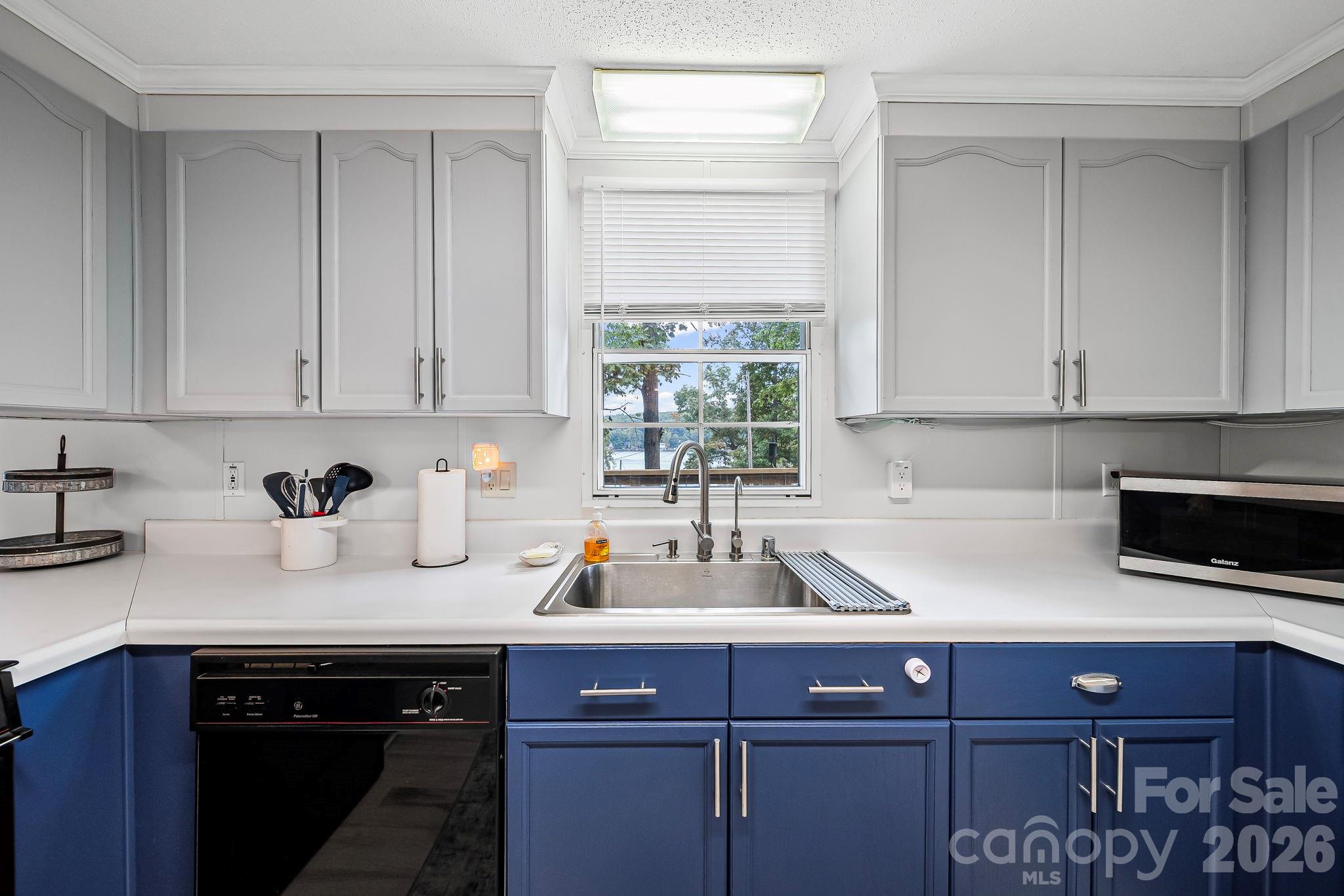 1135 Pinehaven Drive New London NC 28127
