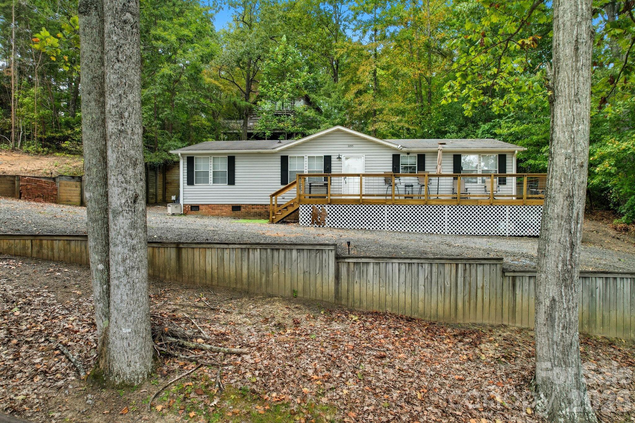 1135 Pinehaven Drive New London NC 28127