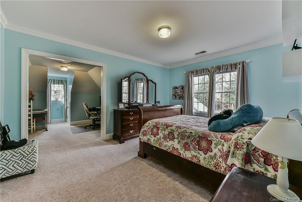 4017 Seminole Court Charlotte NC 28210