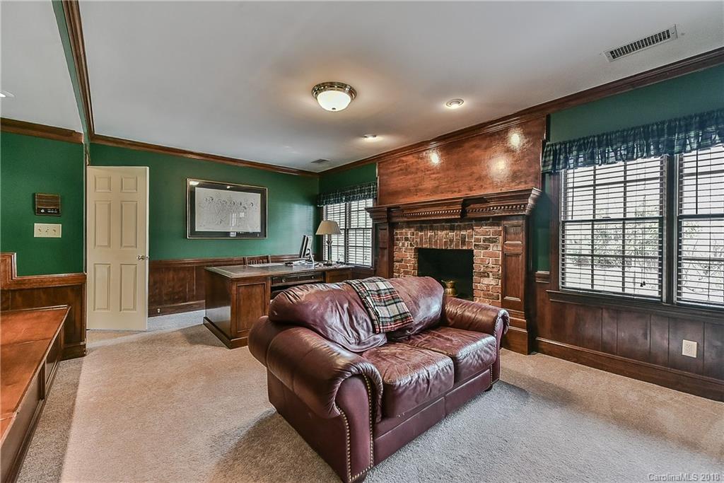 4017 Seminole Court Charlotte NC 28210