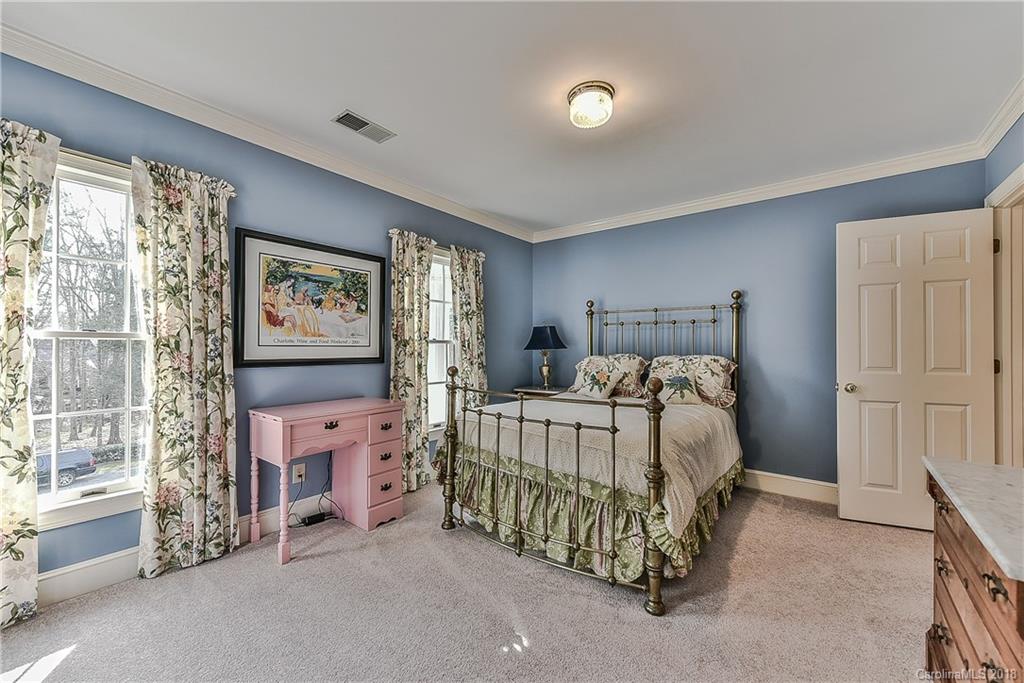 4017 Seminole Court Charlotte NC 28210