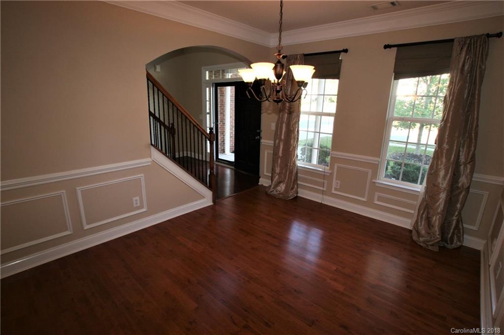 10205 Montrose Drive Nw Charlotte NC 28269