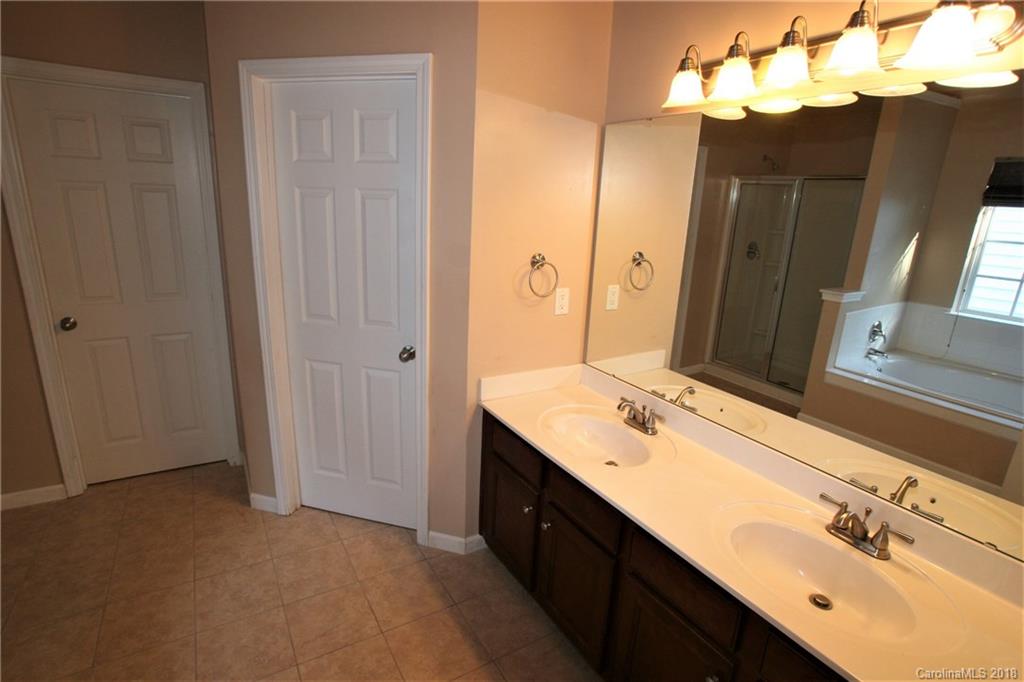 10205 Montrose Drive Nw Charlotte NC 28269