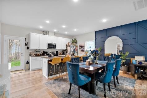 4301 Grove Street Charlotte NC 28269