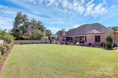 19 Bowen Drive Belmont NC 28012