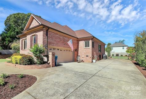 19 Bowen Drive Belmont NC 28012