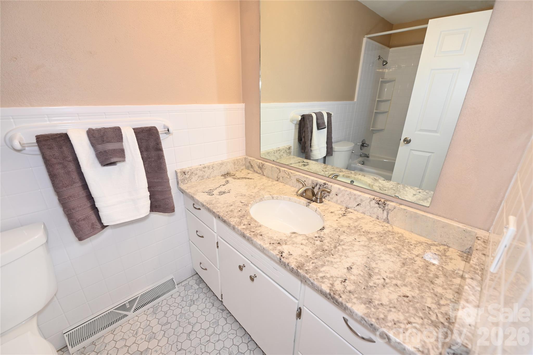648 7th Avenue SE Hickory NC 28602