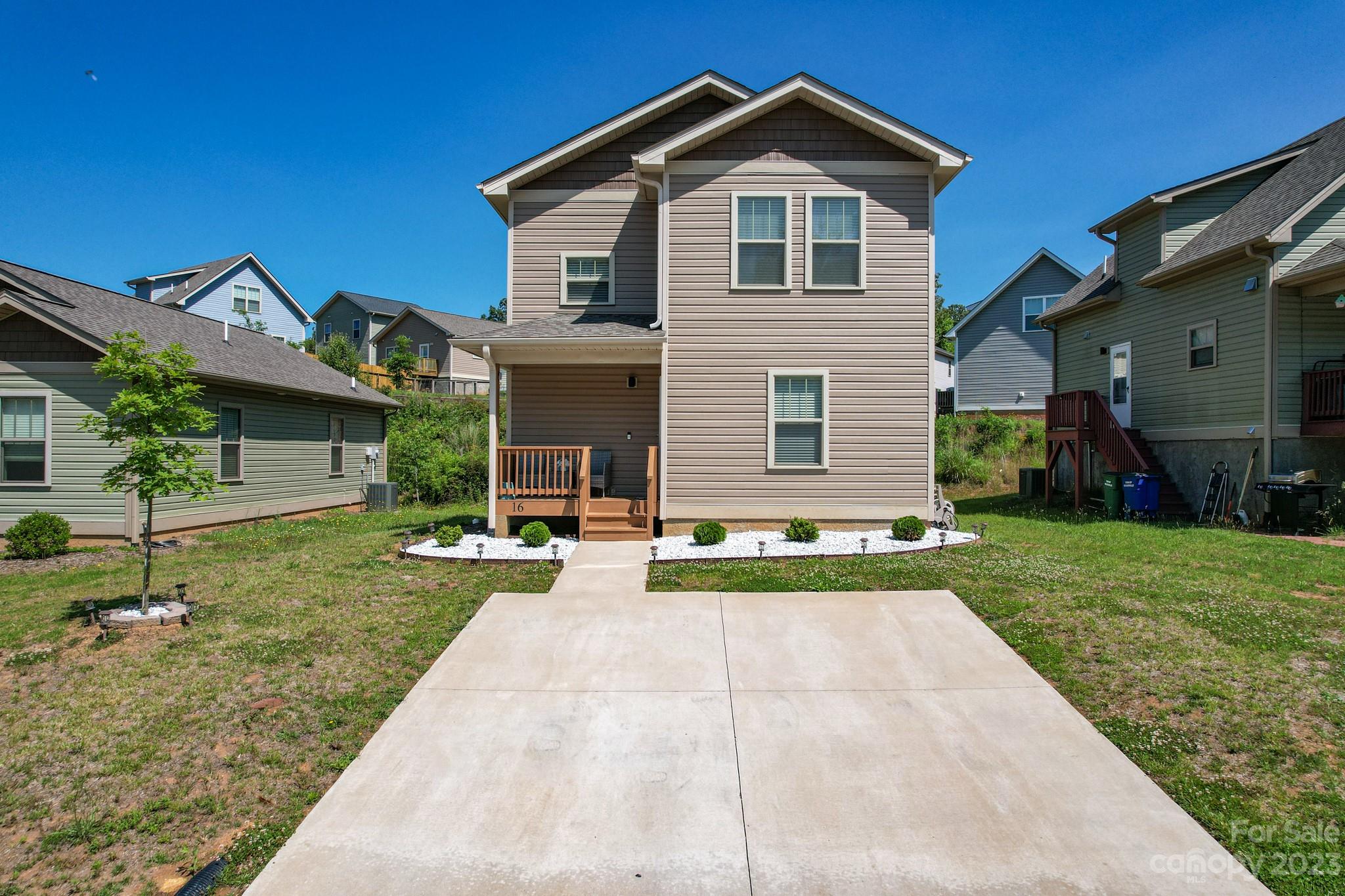 16 Lillie Farm Lane Weaverville NC 28787