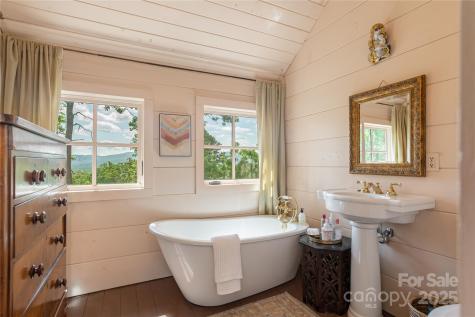 106 Mccauley Drive Asheville NC 28803