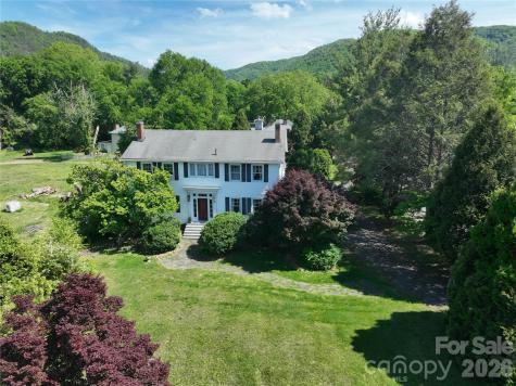 29 Walnut Street Hot Springs NC 28743
