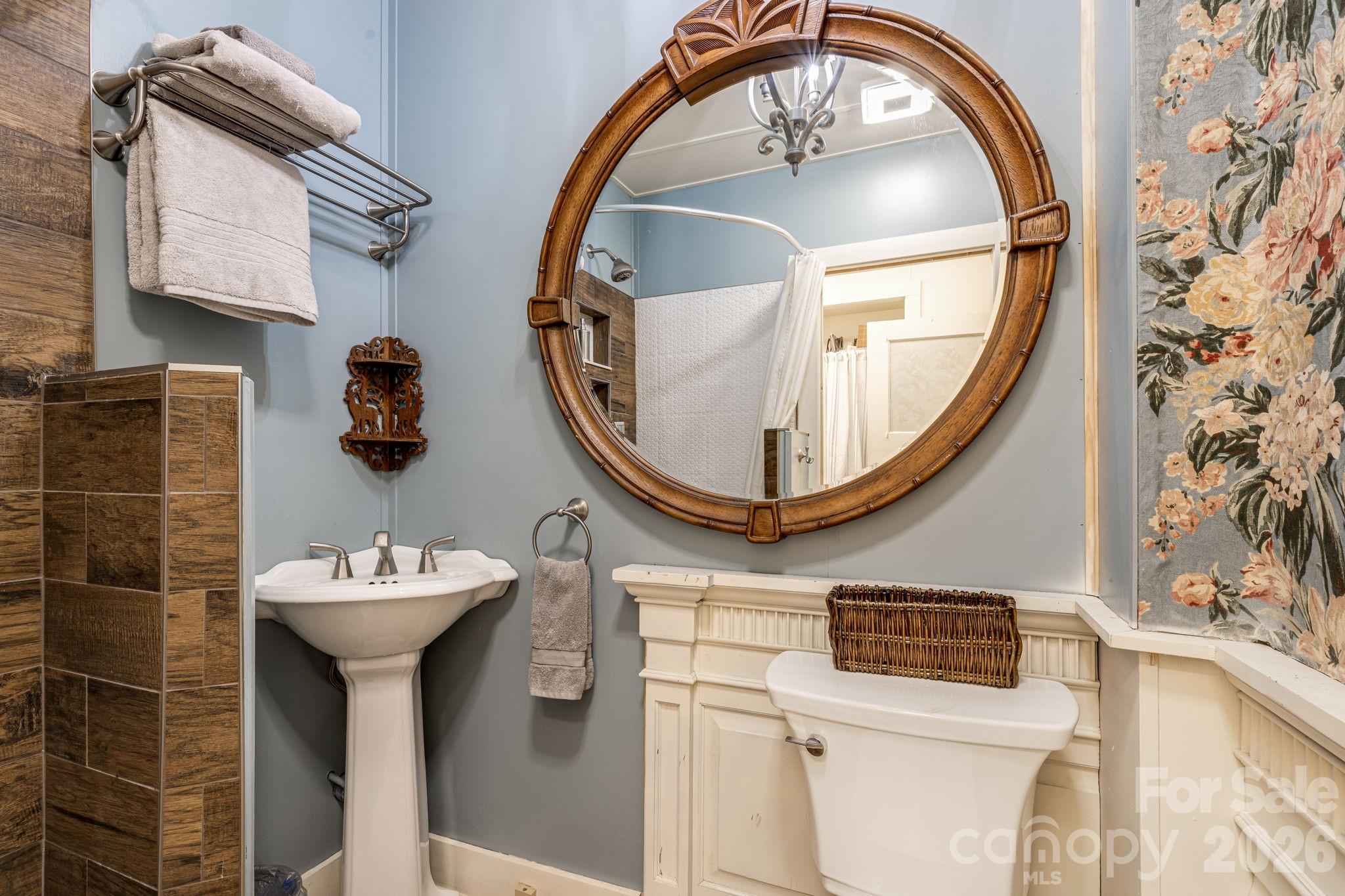 29 Walnut Street Hot Springs NC 28743