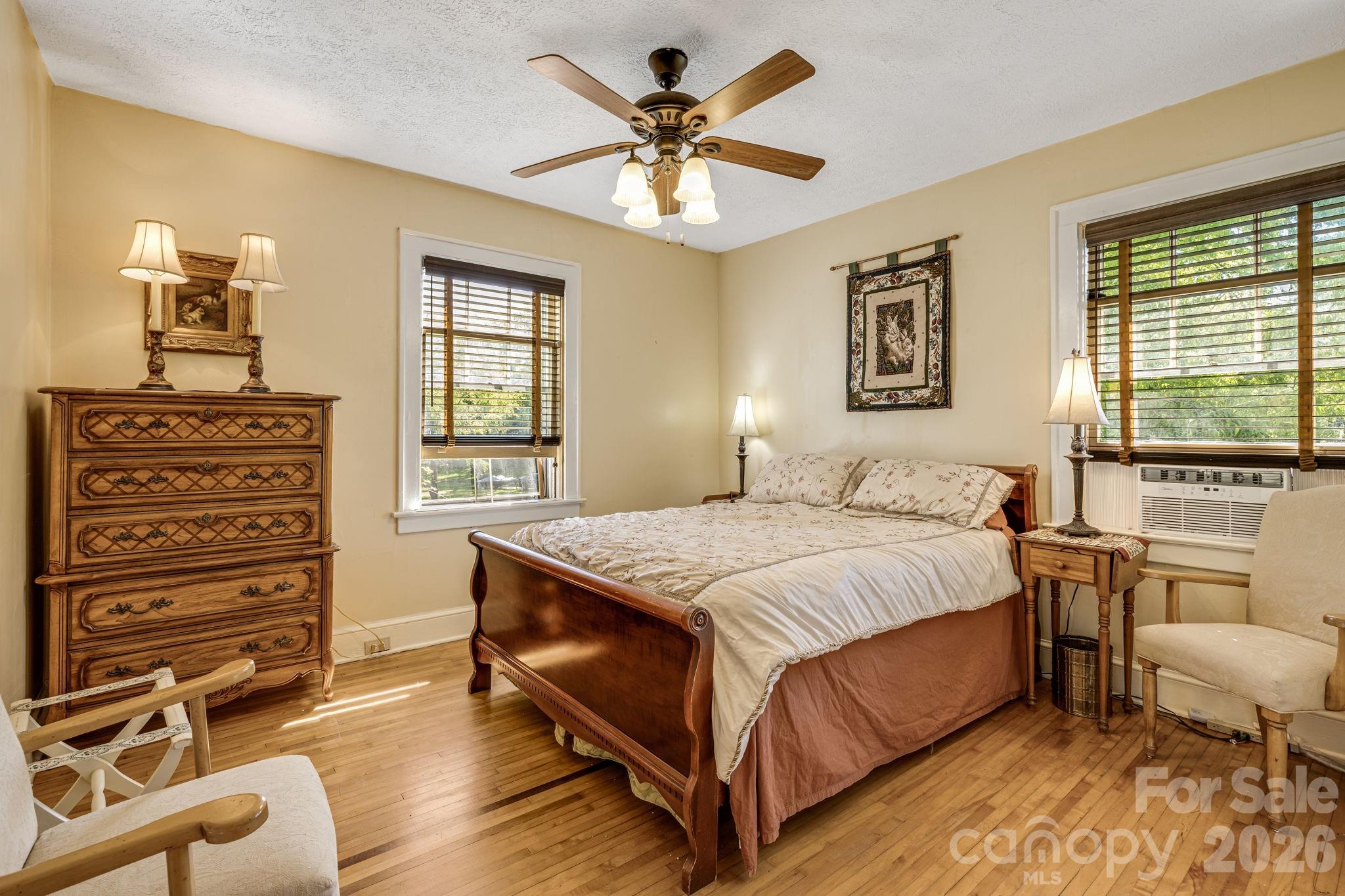 29 Walnut Street Hot Springs NC 28743