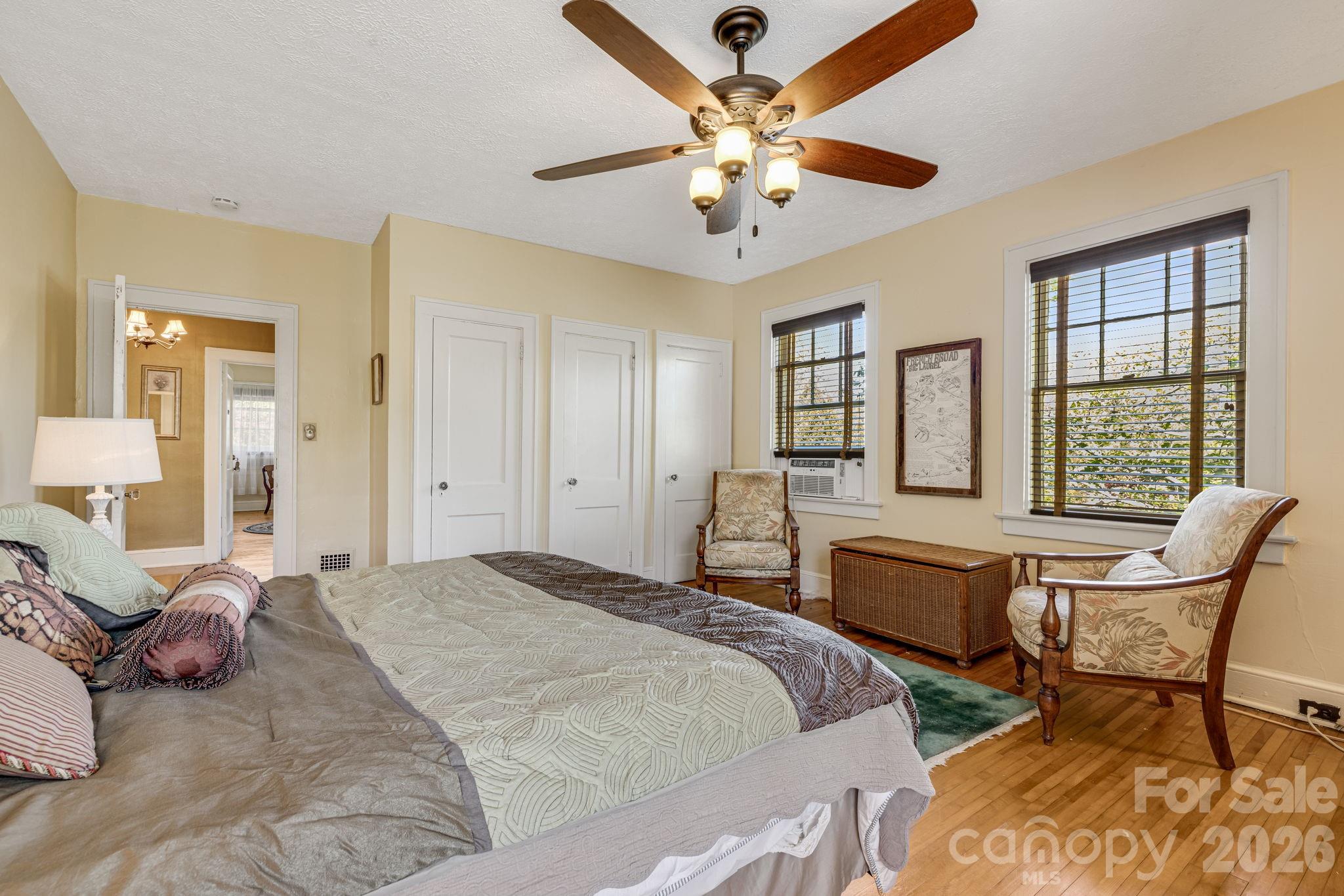 29 Walnut Street Hot Springs NC 28743