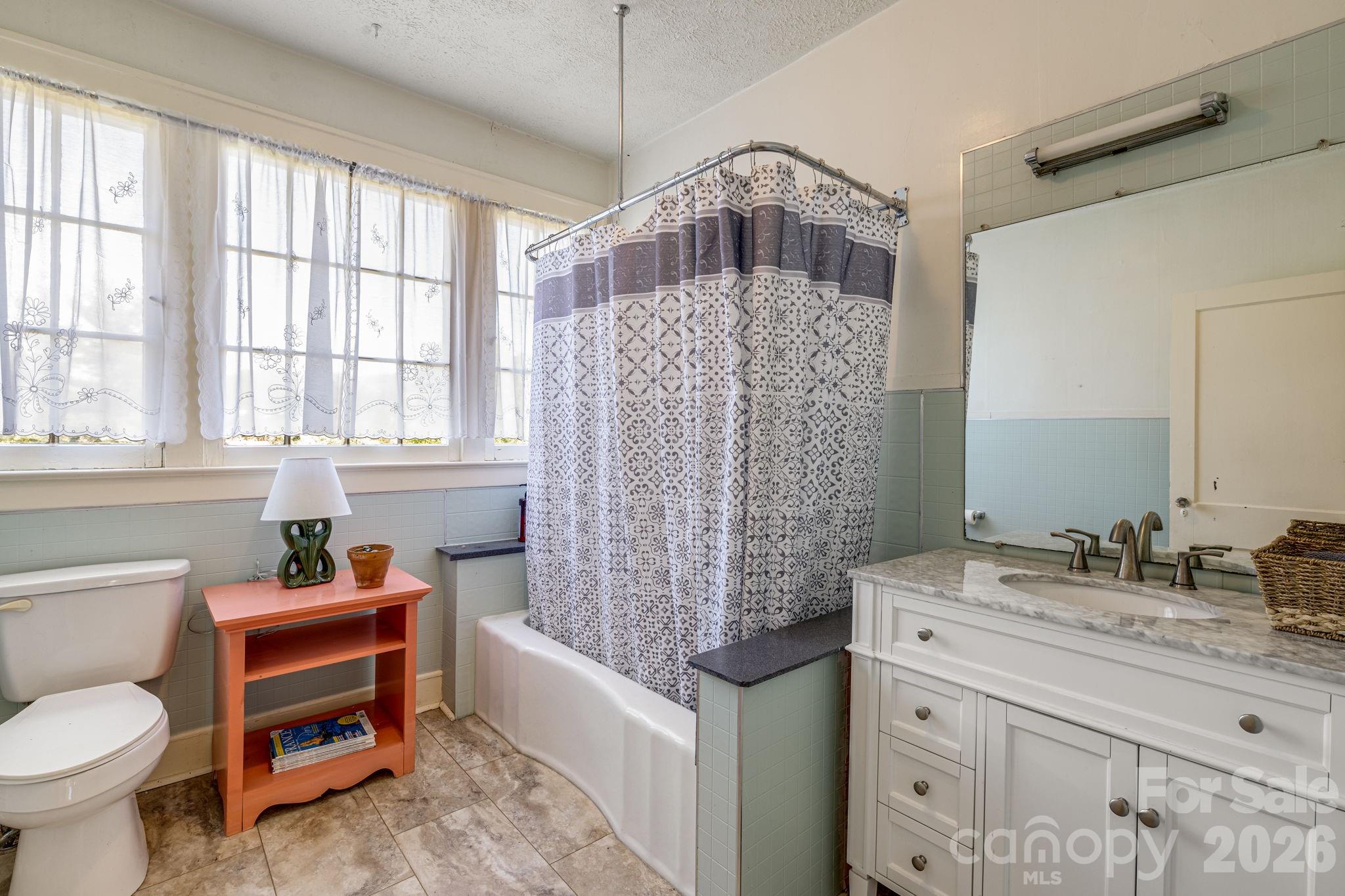 29 Walnut Street Hot Springs NC 28743