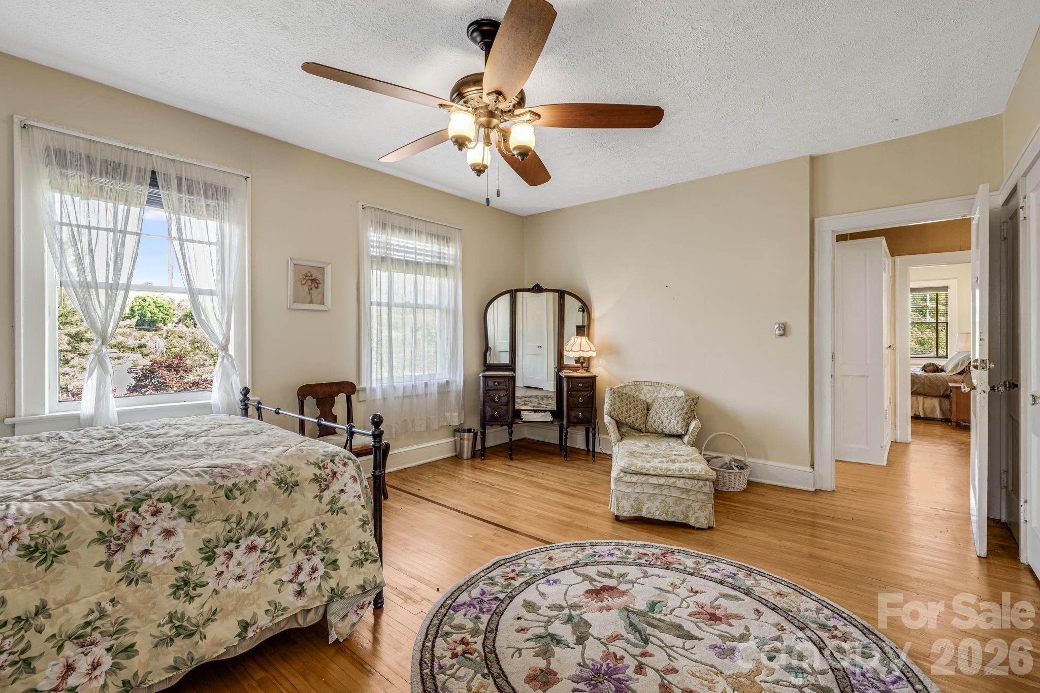 29 Walnut Street Hot Springs NC 28743