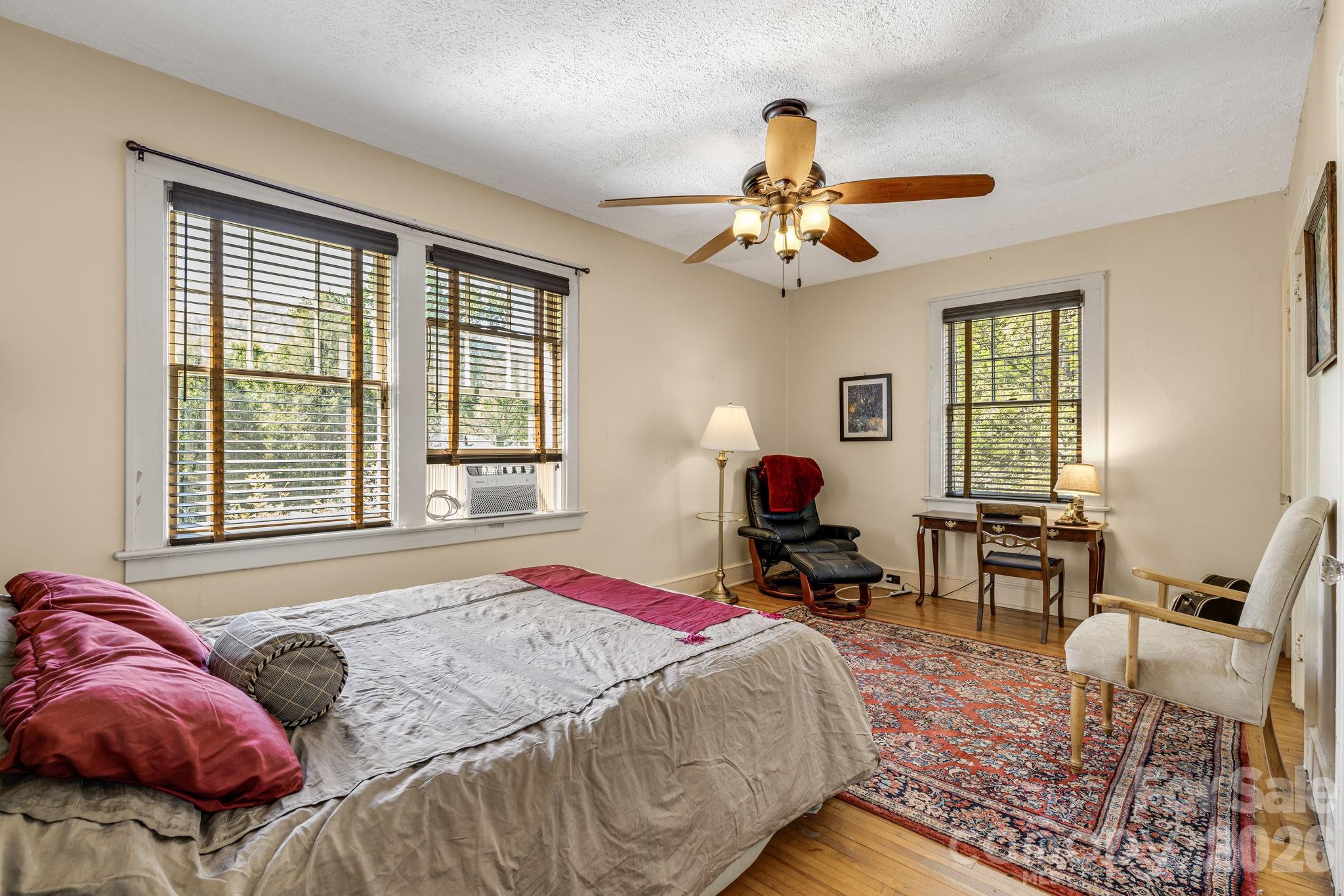29 Walnut Street Hot Springs NC 28743