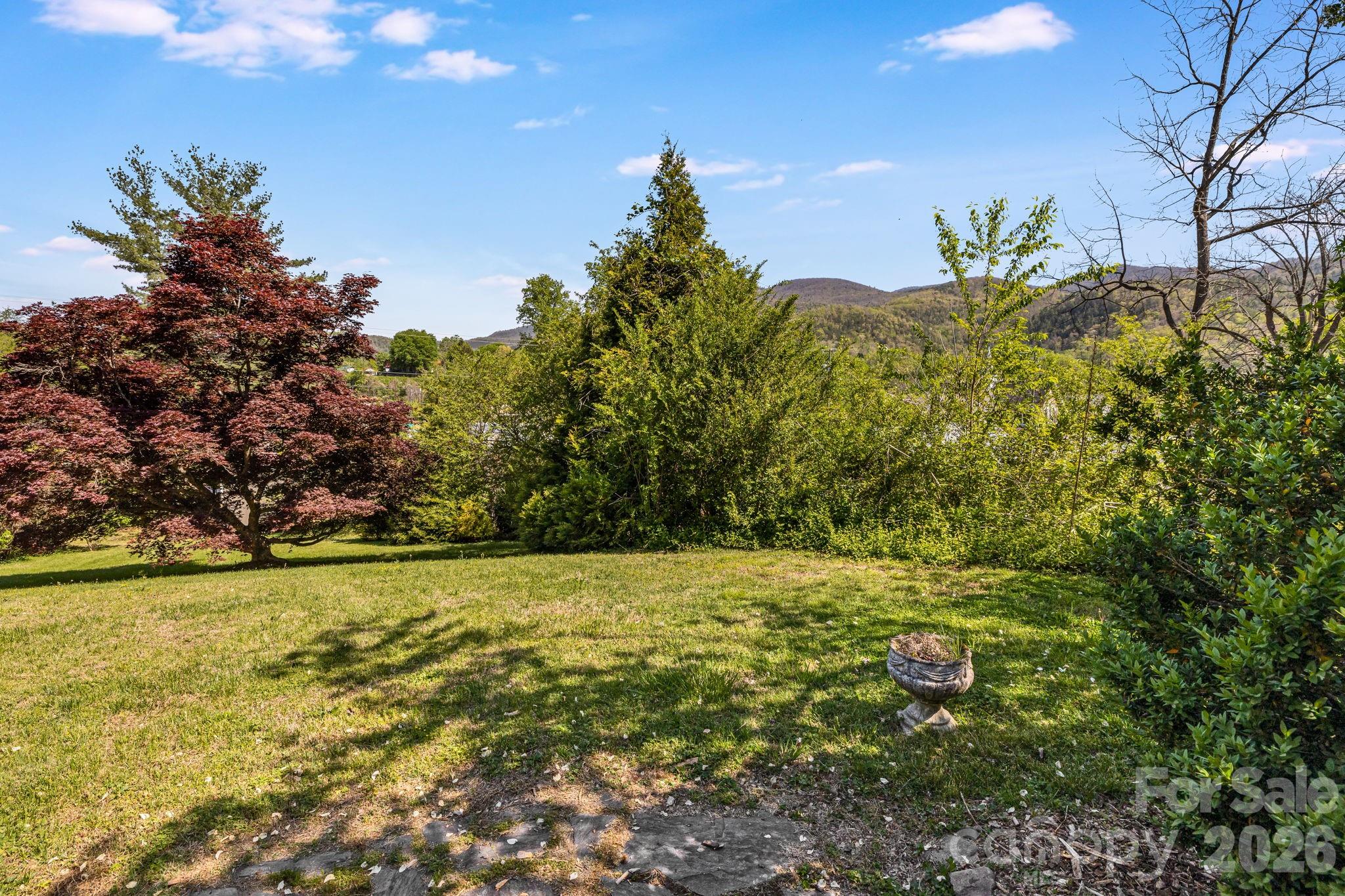29 Walnut Street Hot Springs NC 28743