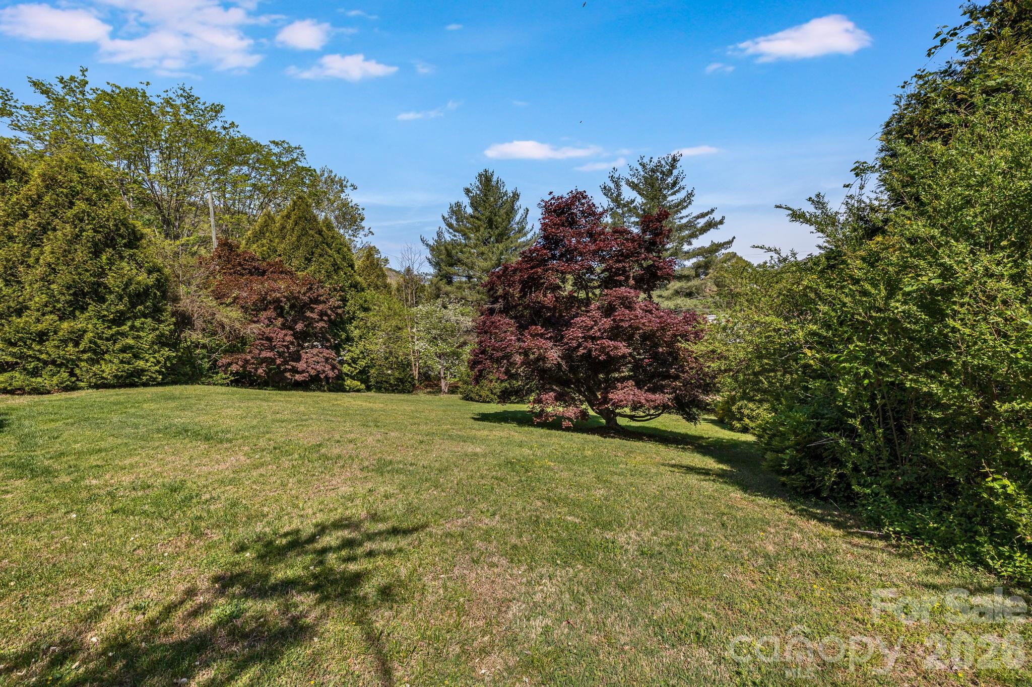 29 Walnut Street Hot Springs NC 28743
