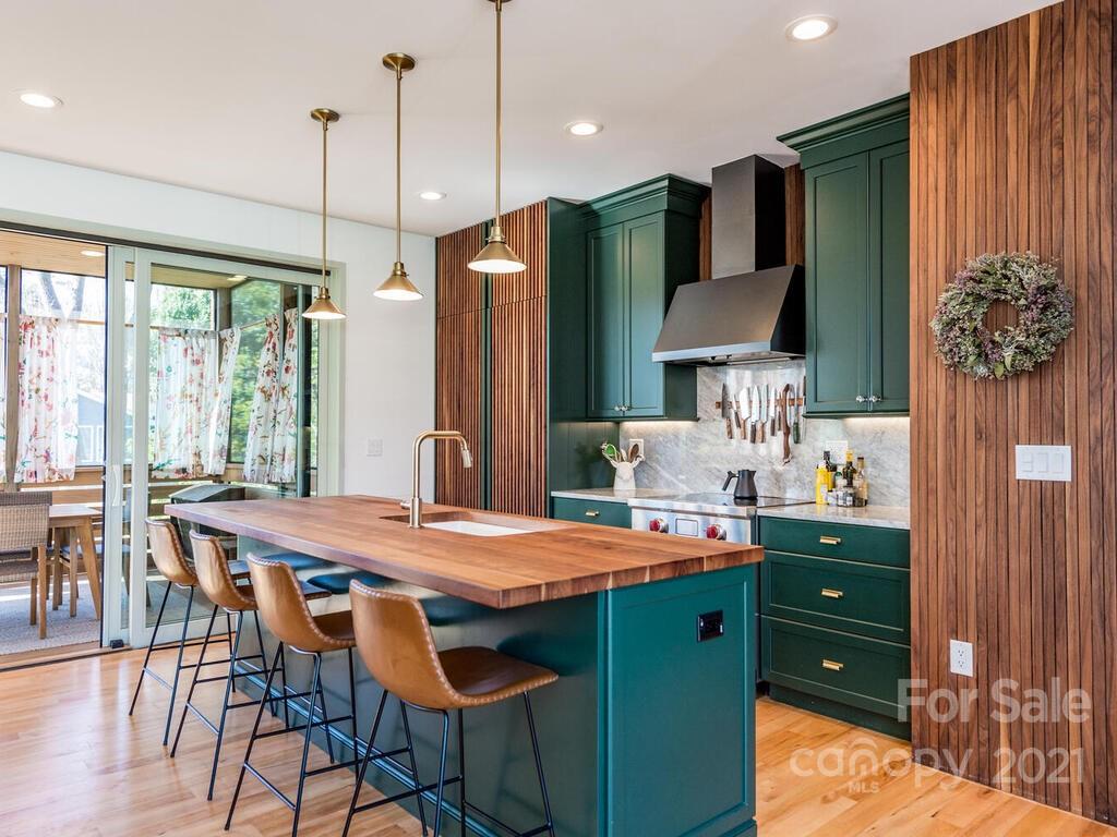 64 Malvern Walk Asheville NC 28806