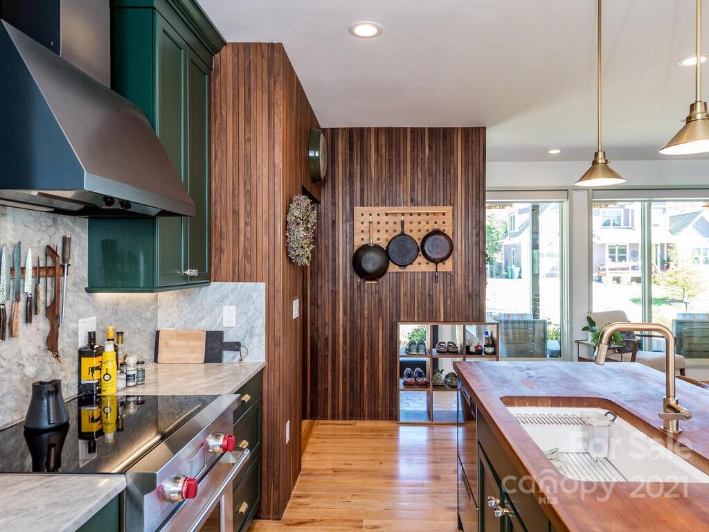 64 Malvern Walk Asheville NC 28806