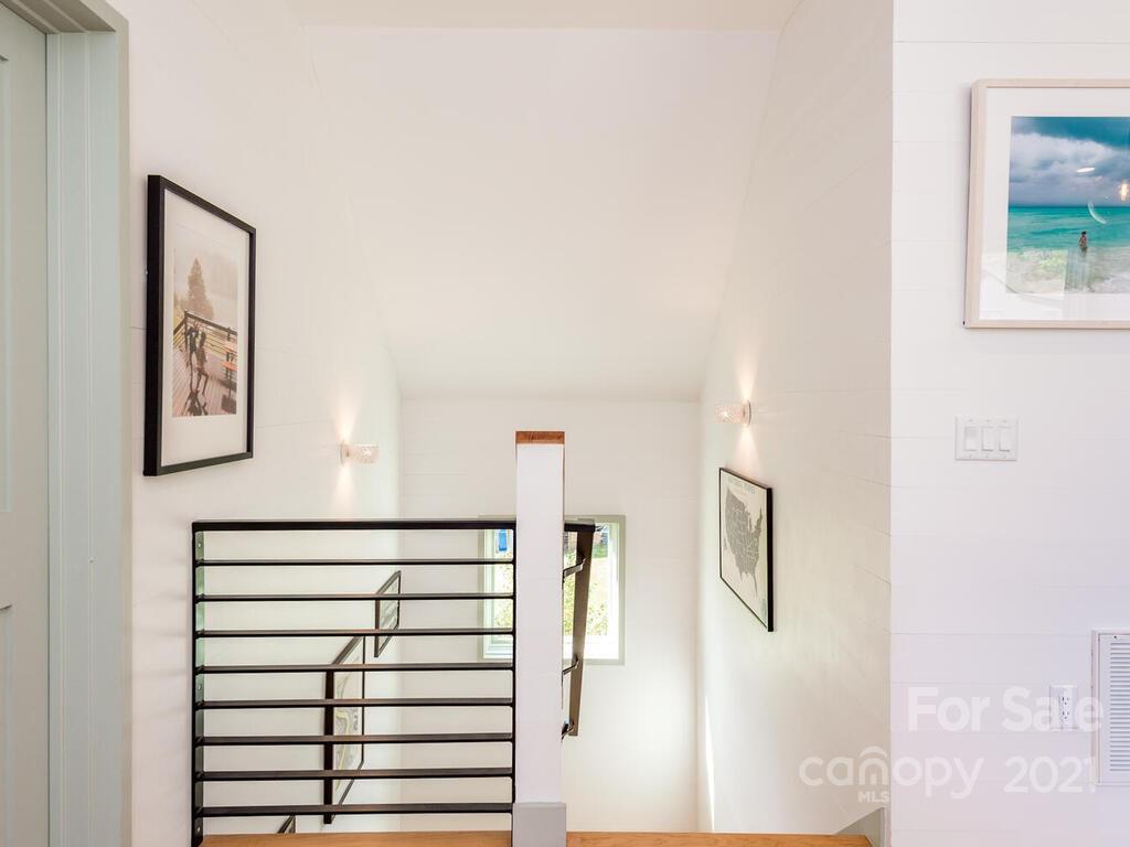 64 Malvern Walk Asheville NC 28806
