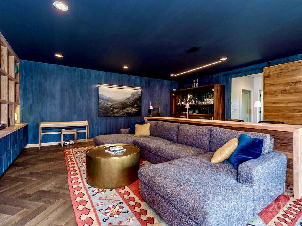 64 Malvern Walk Asheville NC 28806