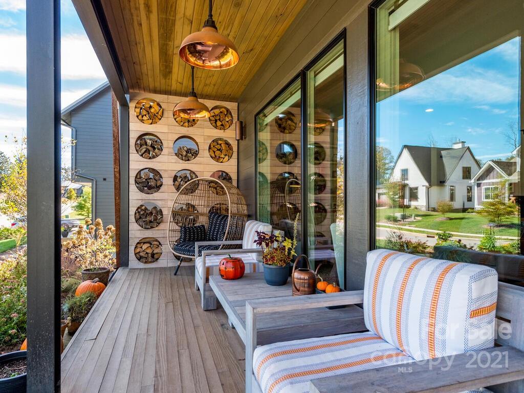 64 Malvern Walk Asheville NC 28806