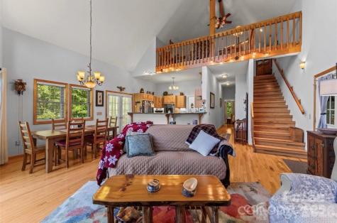 461 N Mallard Cove Almond NC 28771