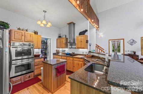 461 N Mallard Cove Almond NC 28771