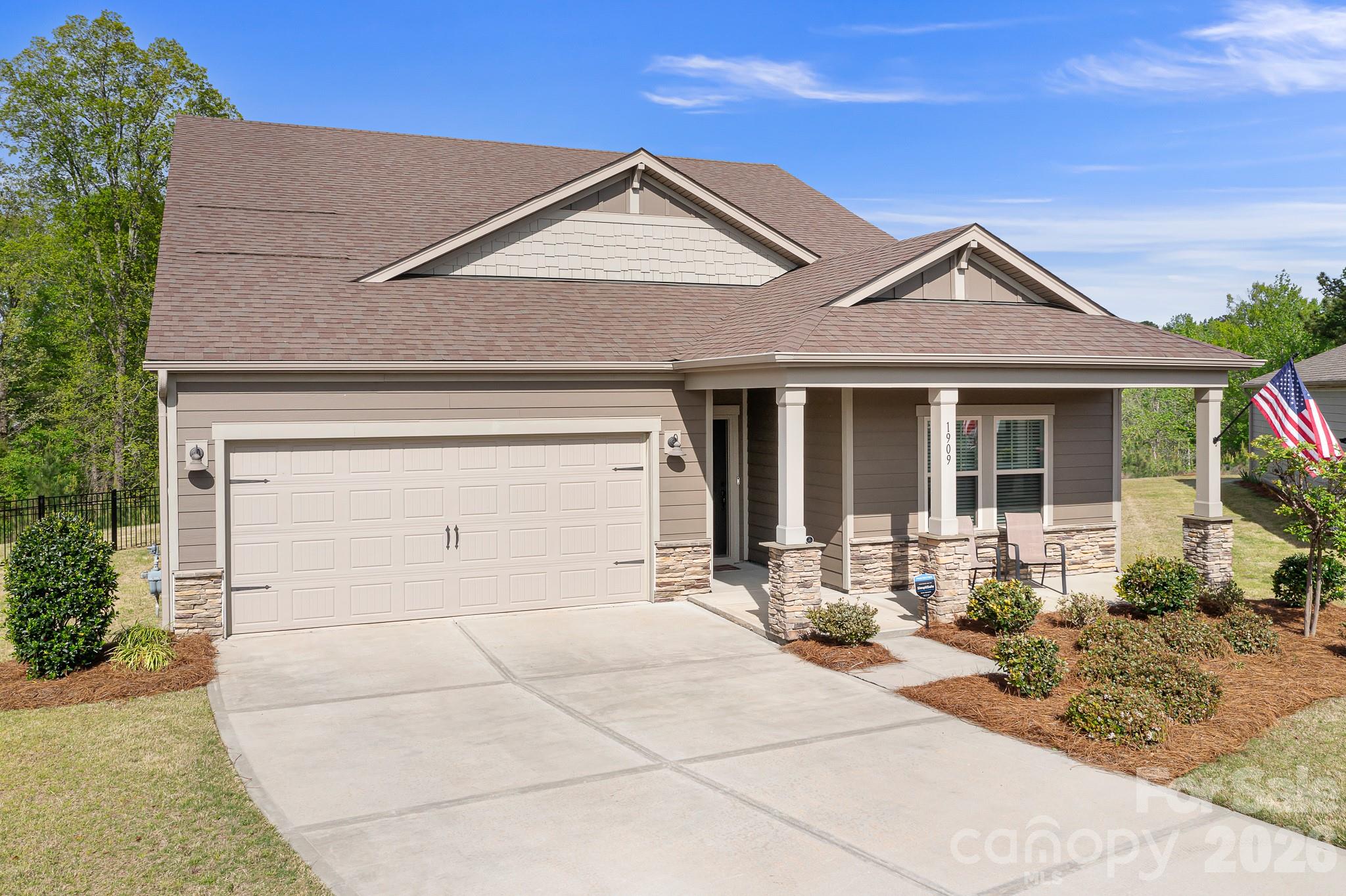 1909 Lotus Lane Denver NC 28037