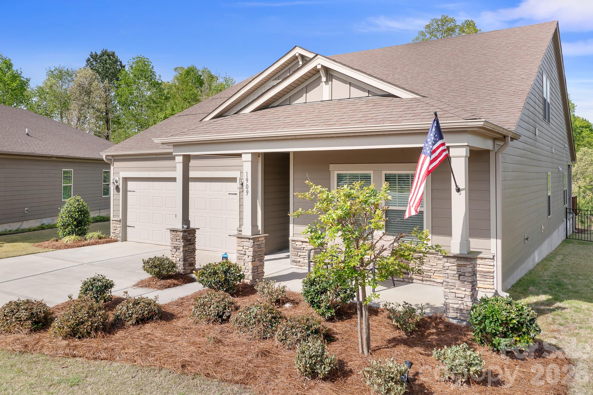 1909 Lotus Lane Denver NC 28037