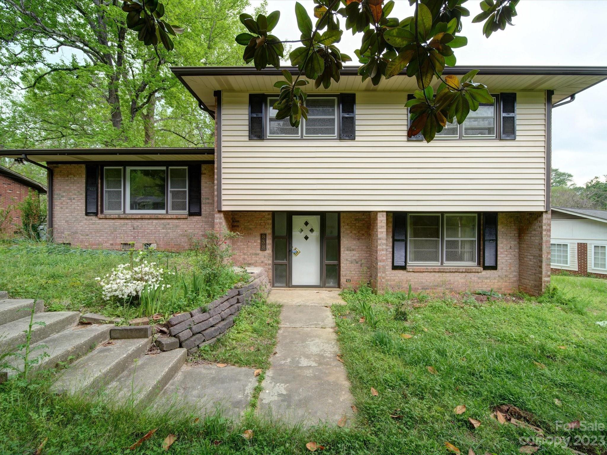 838 Allister Drive Charlotte NC 28227
