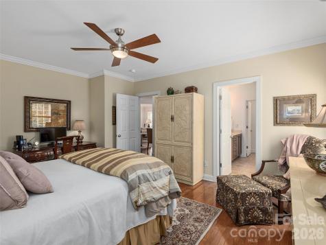 1672 Olmsted Drive Asheville NC 28803