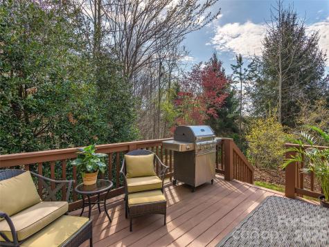 1672 Olmsted Drive Asheville NC 28803