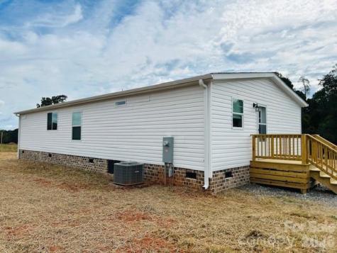 501 Eagle Mills Road Hamptonville NC 27020